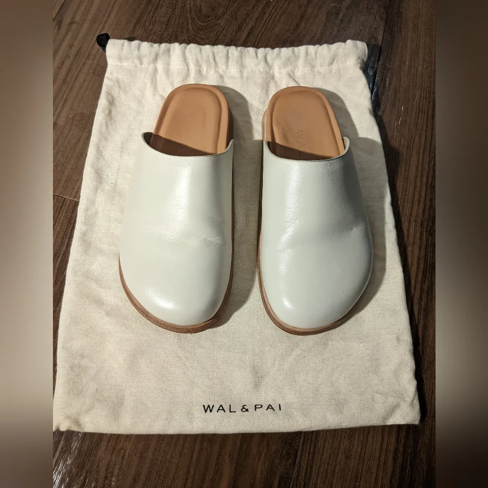 Wal & Pai - Ogdenclogs Slip-On Mules | Ivory | Size 35 (Size 5 U.S.) - Picture 3 of 16